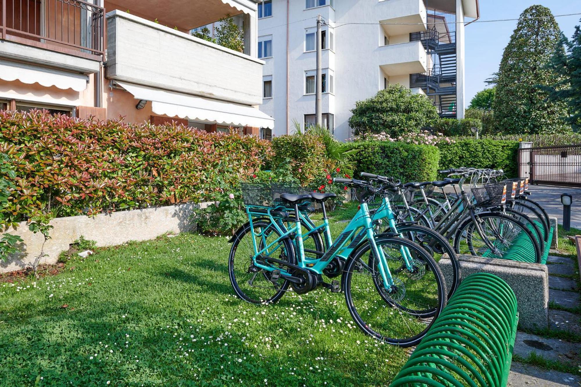 Apartments Rainer - Front Lake Bardolino Exterior photo